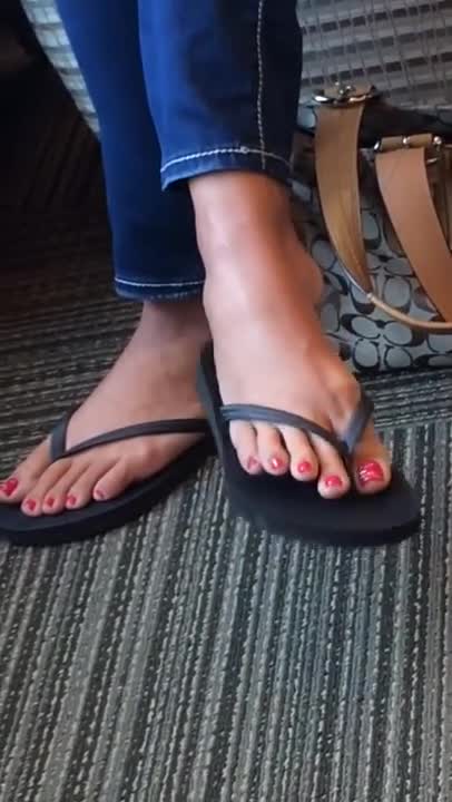 best of Flops sexy feet in flip