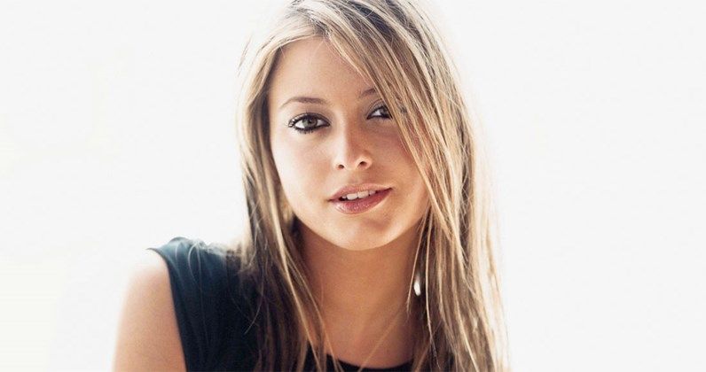 Bomber reccomend holly valance ultimate cumpilation