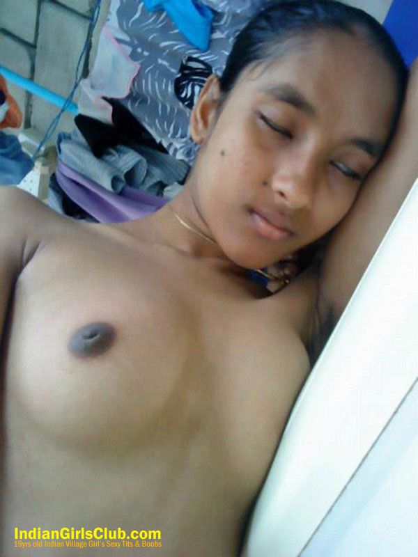 Indian school girl hot boob