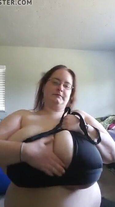 Chubby saggy tits